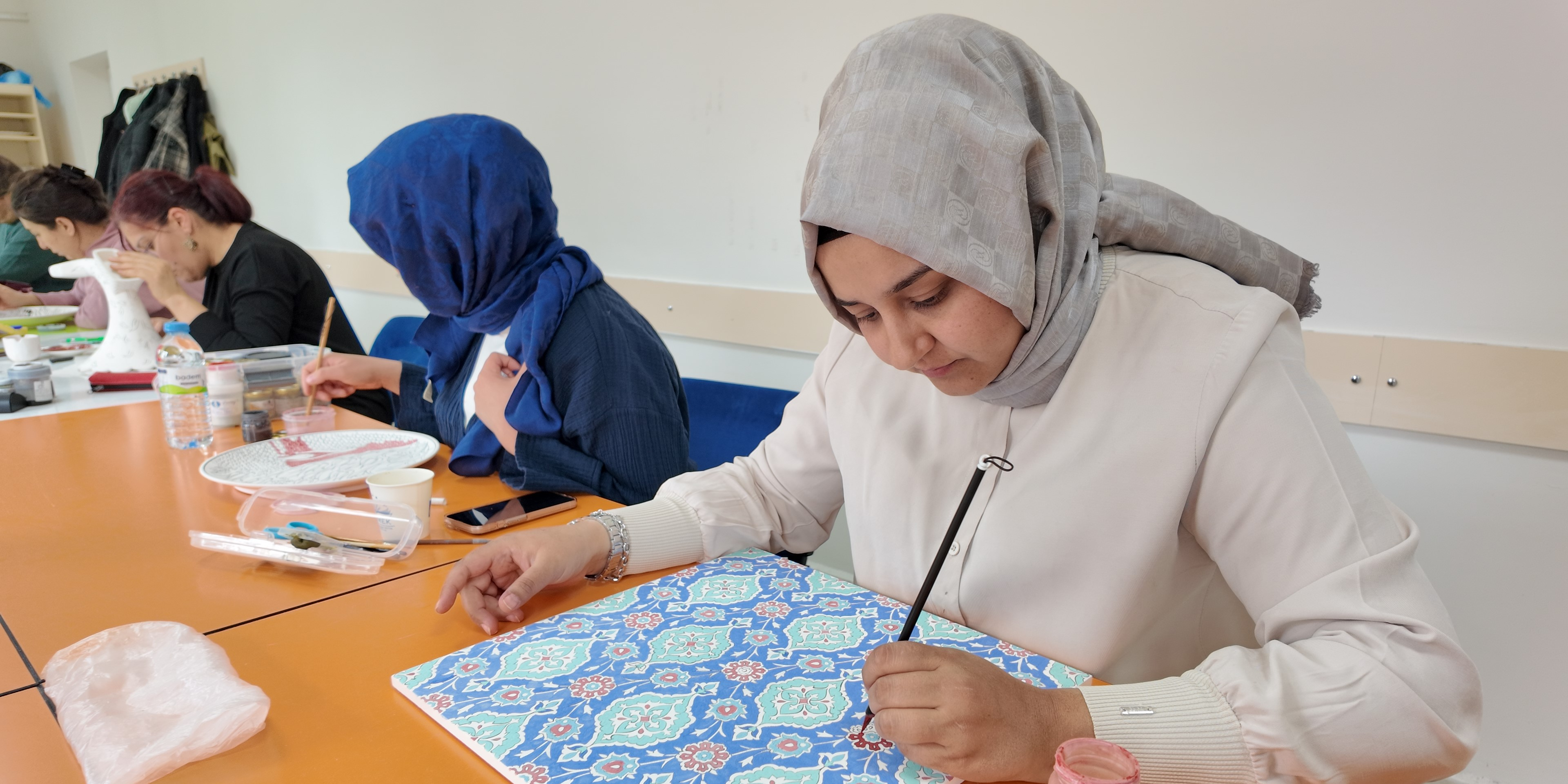 KAYMEK’TEN TÜRK DÜNYASI KÜLTÜR BAŞKENTİ VİZYONUNA GÜÇLÜ KATKI: ÇİNİ SANATINA YOĞUN İLGİ