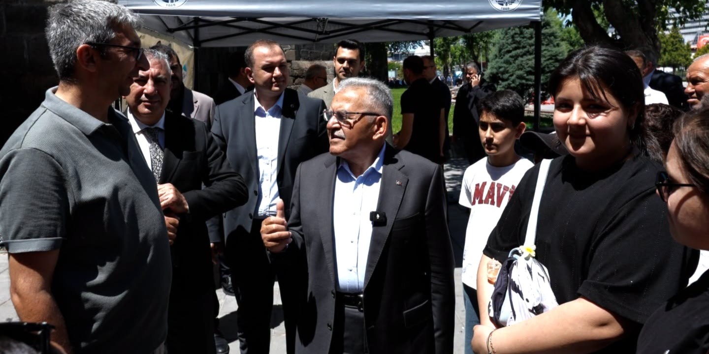 BAŞKAN BÜYÜKKILIÇ’A TARİHİ KAYSERİ KALESİ’NDE ÇOCUKLARDAN SICAK İLGİ
