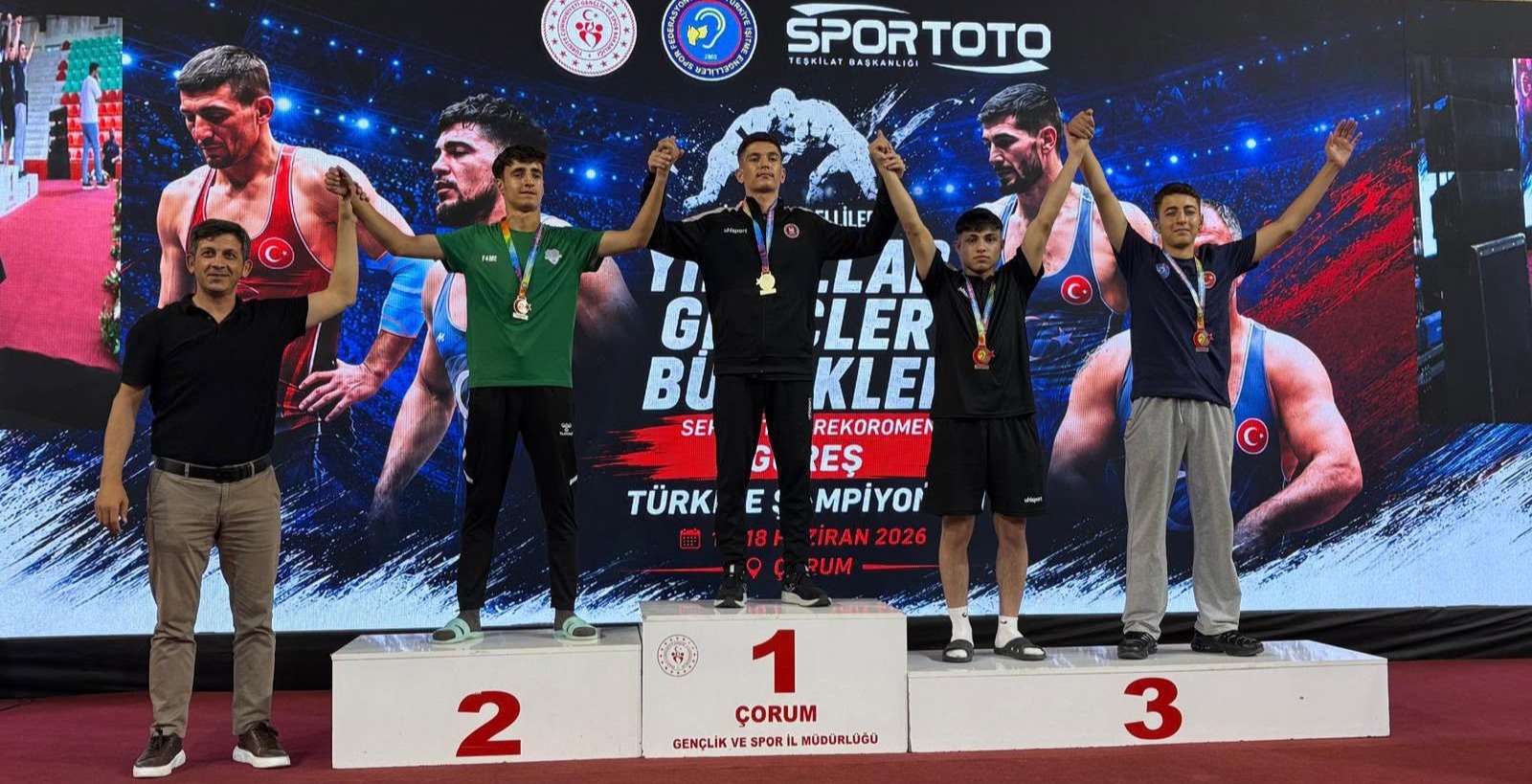 Kayserili İşitme Engelli Güreşçilerden Türkiye Şampiyonalarında Önemli Dereceler