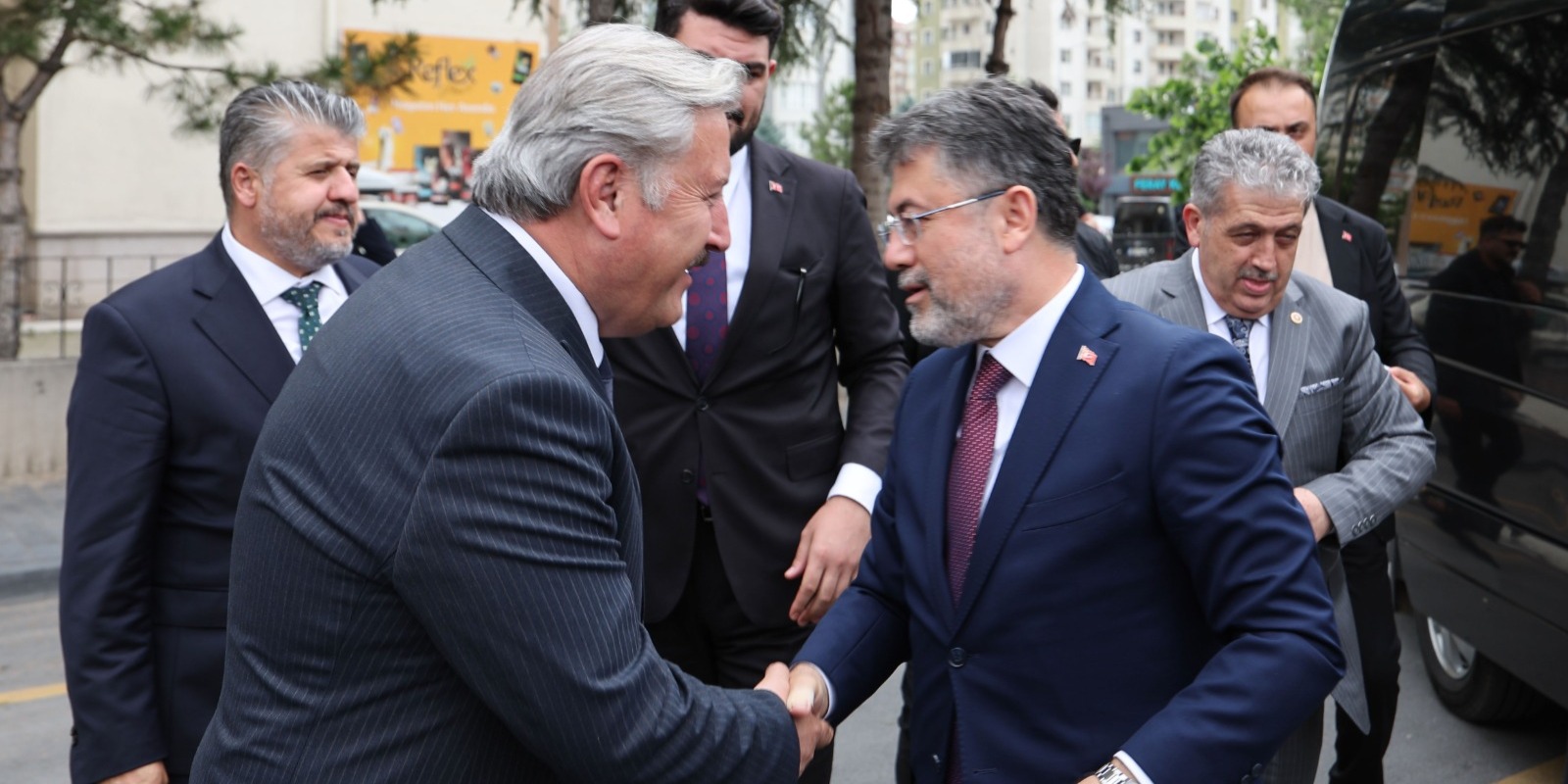 ÇARŞI MELİKGAZİ, TARIM VE ORMAN BAKANI İBRAHİM YUMAKLI’NIN KATILIMIYLA RESMEN AÇILDI