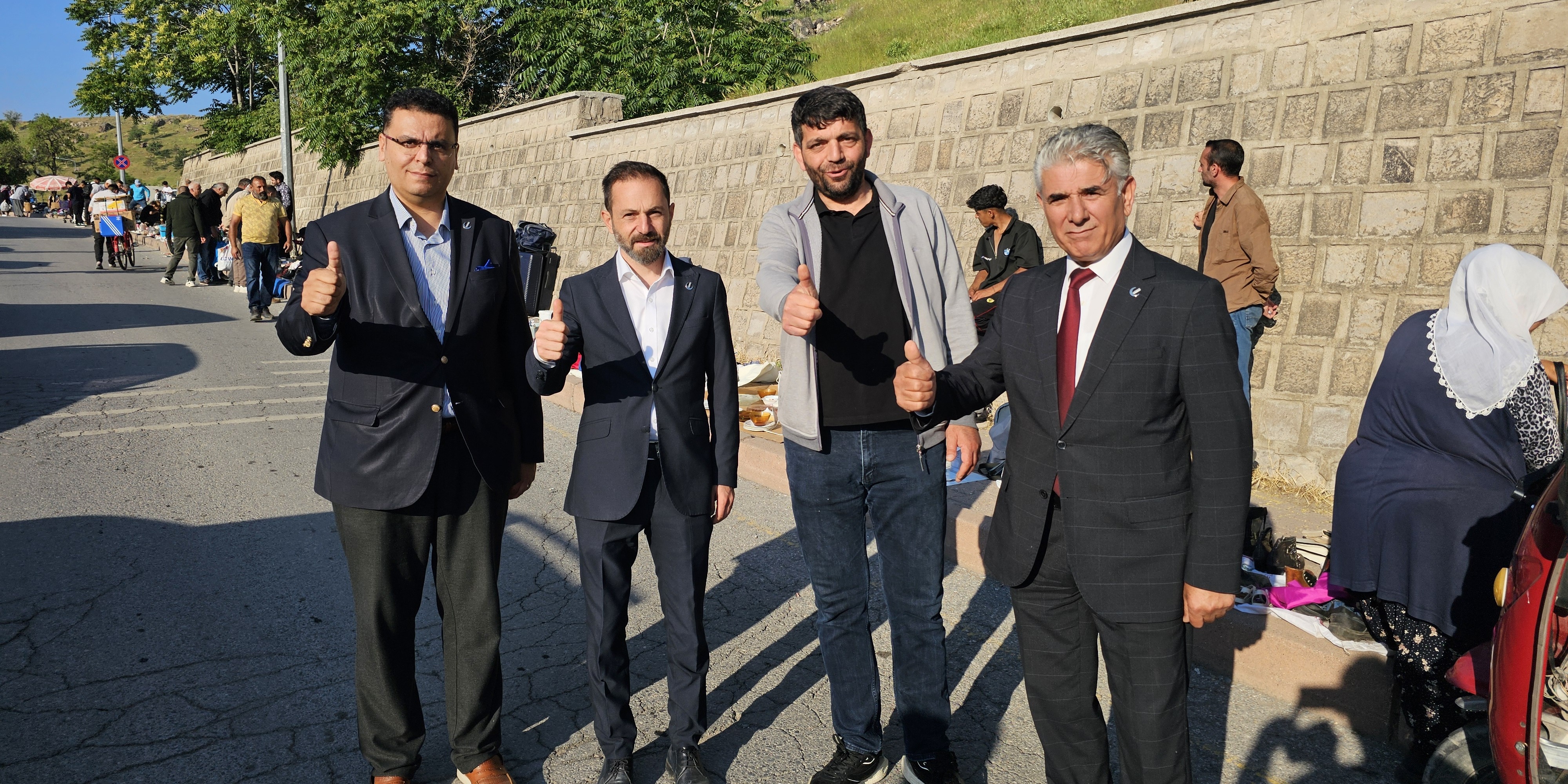 “Hayatın Gerçek Gündemi Bitpazarı’nda”