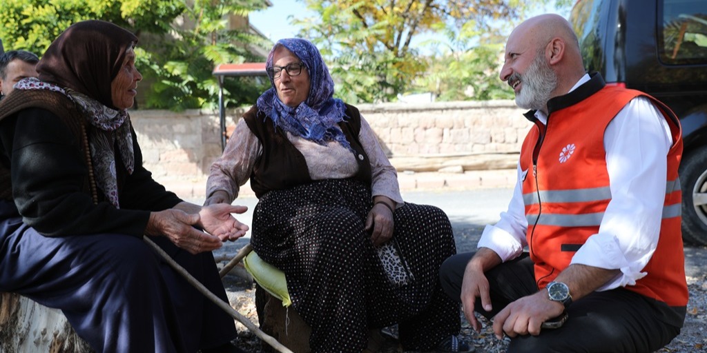 KOCASİNAN’IN KIRSAL MAHALLELERİNDE YAZ MESAİSİ SÜRÜYOR