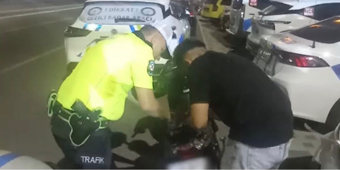 Sosyal medya uğruna trafiği tehlikeye atan 2 motosikletliye 167 bin TL ceza