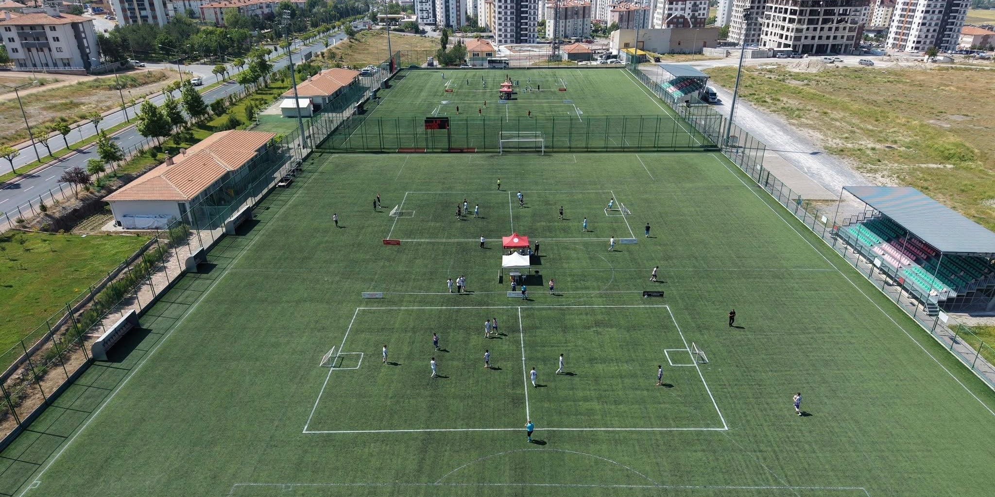 Kayseri’de 5x5 Futbol Gençlik Kupası Bölge Finali Başladı