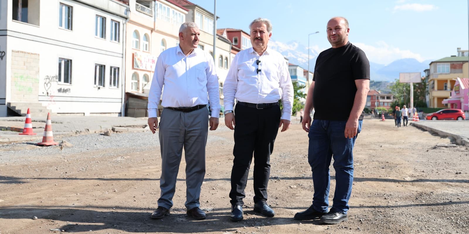 Melikgazi belediyesi’nden 4 mahalleye asfalt atağı