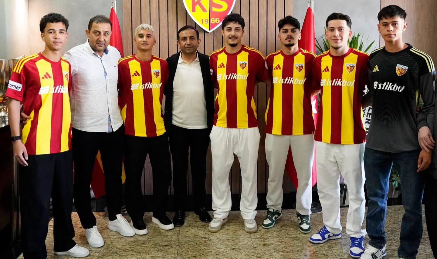 Kayserispor, 6 altyapı oyuncusuyla profesyonel sözleşme imzaladı