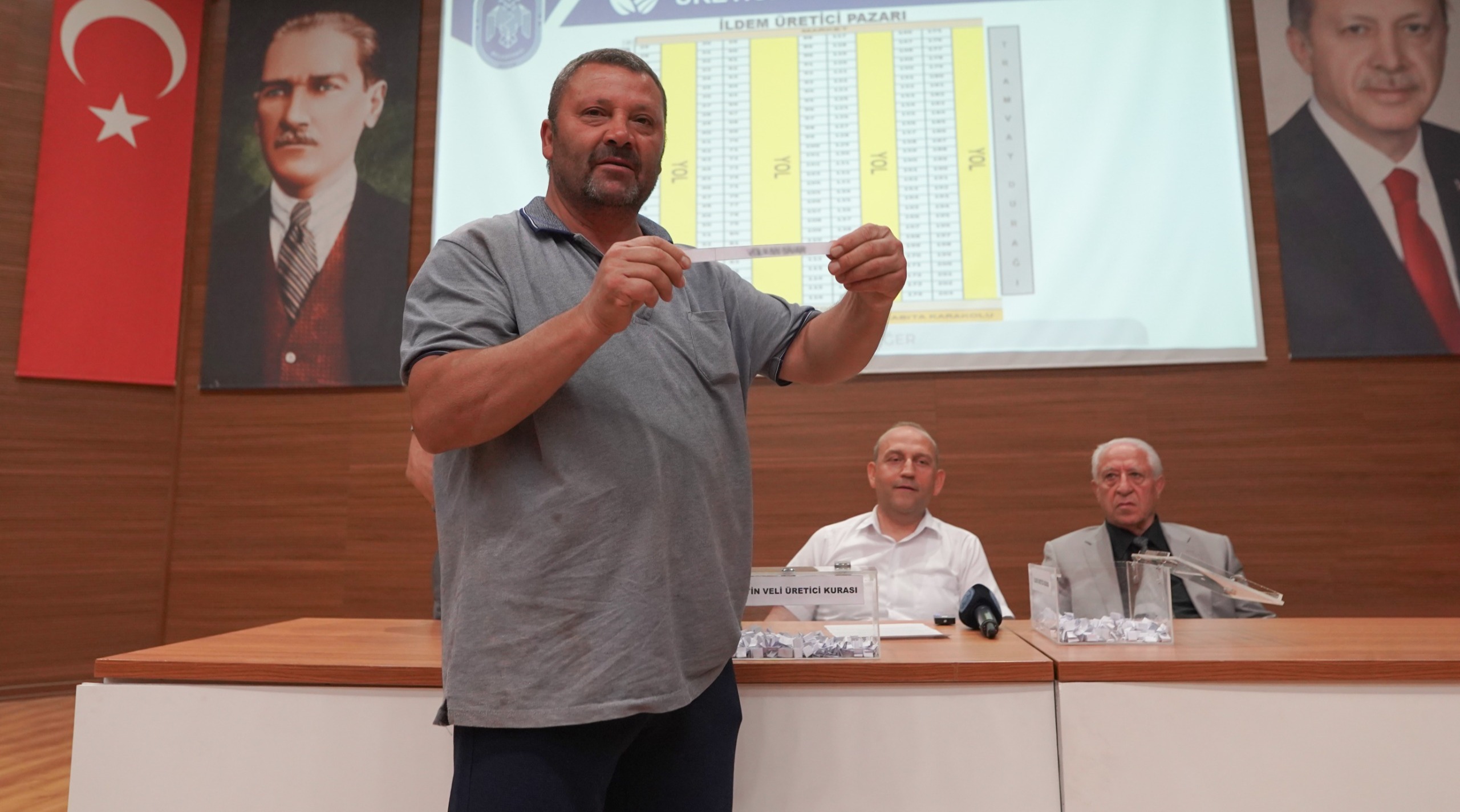 Melikgazi belediyesi üretici pazarı için kura çekimi yapıldı