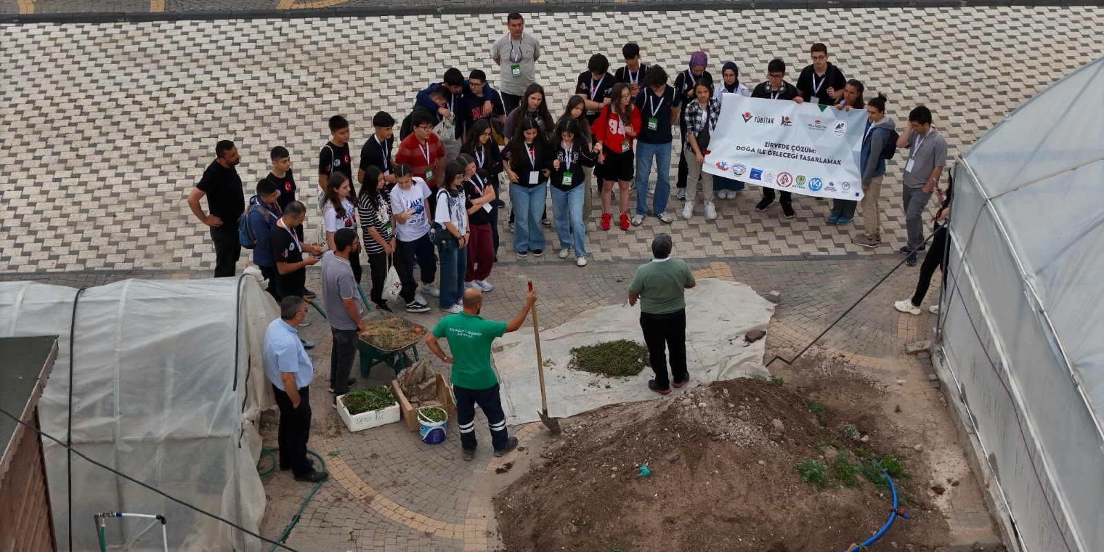 Büyükşehir’in doğal ürünler bahçesi’ne anlamlı ziyaret