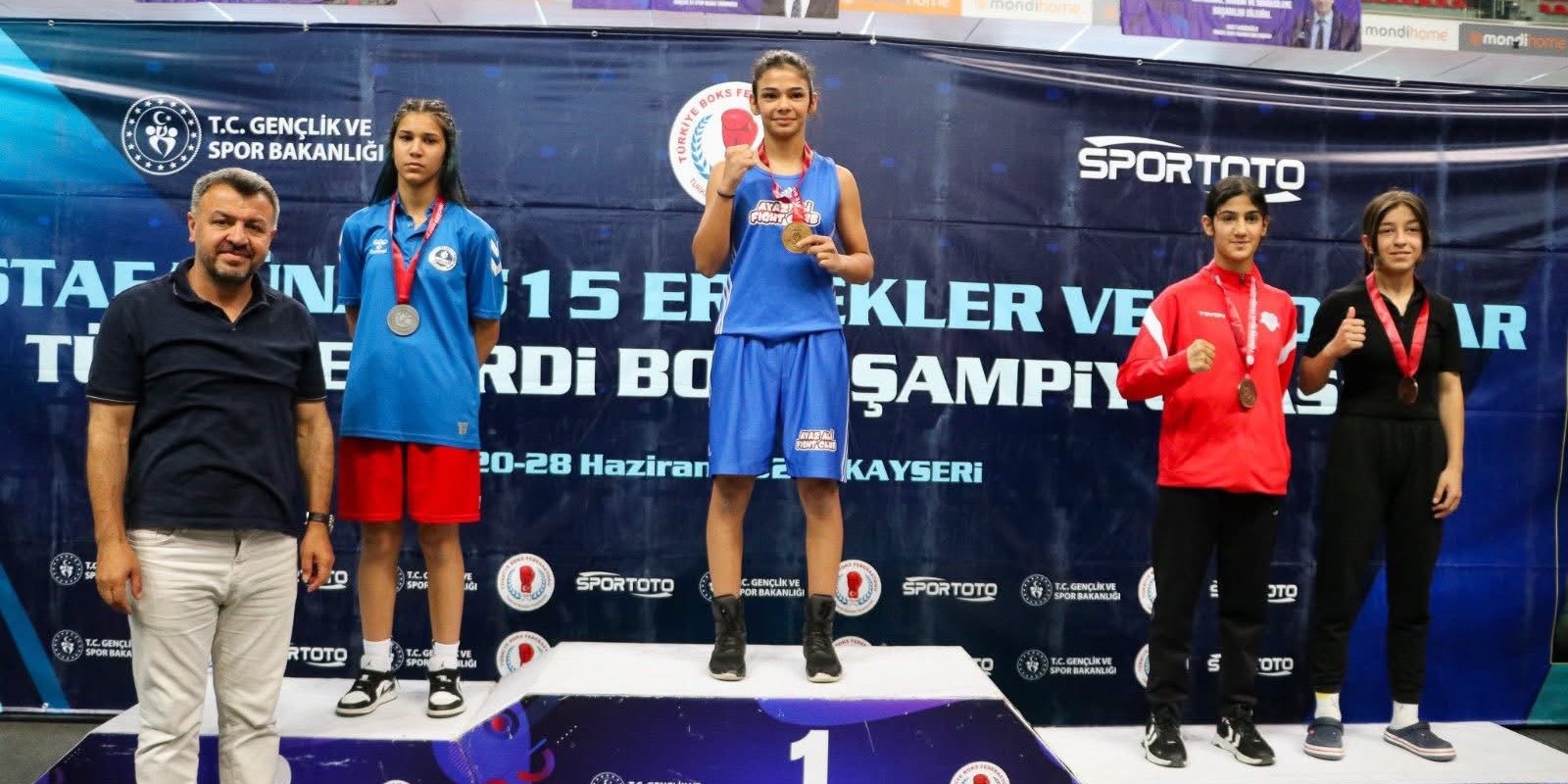 U-15 Türkiye Ferdi Boks Şampiyonası Sona Erdi: Kayseri'ye 3 Bronz Madalya
