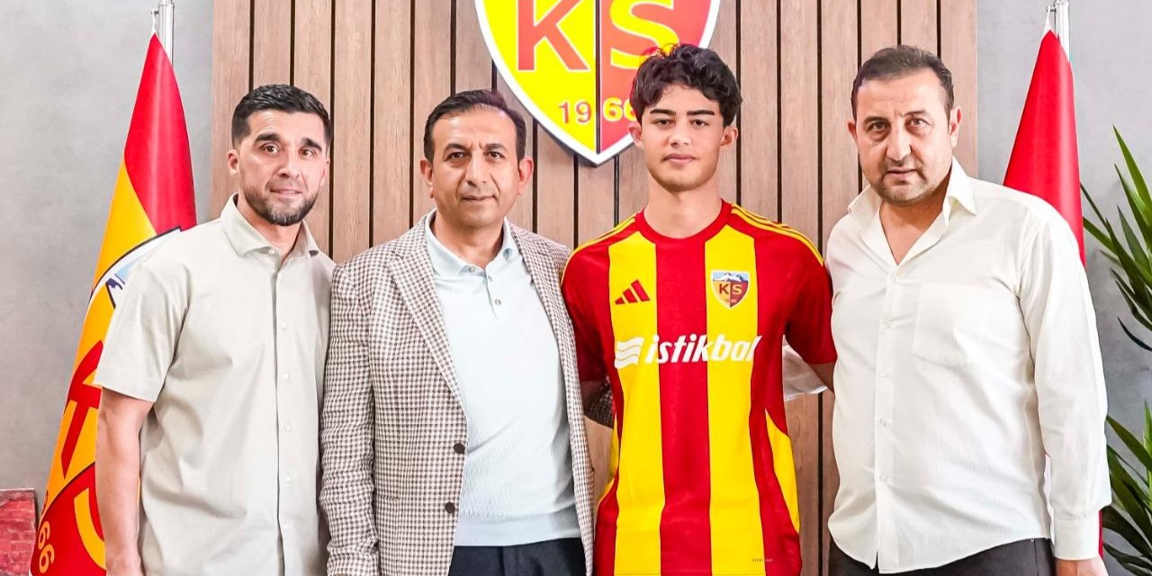 Kayserispor, Kayra Cihan ile 3 yıllık sözleşme imzaladı