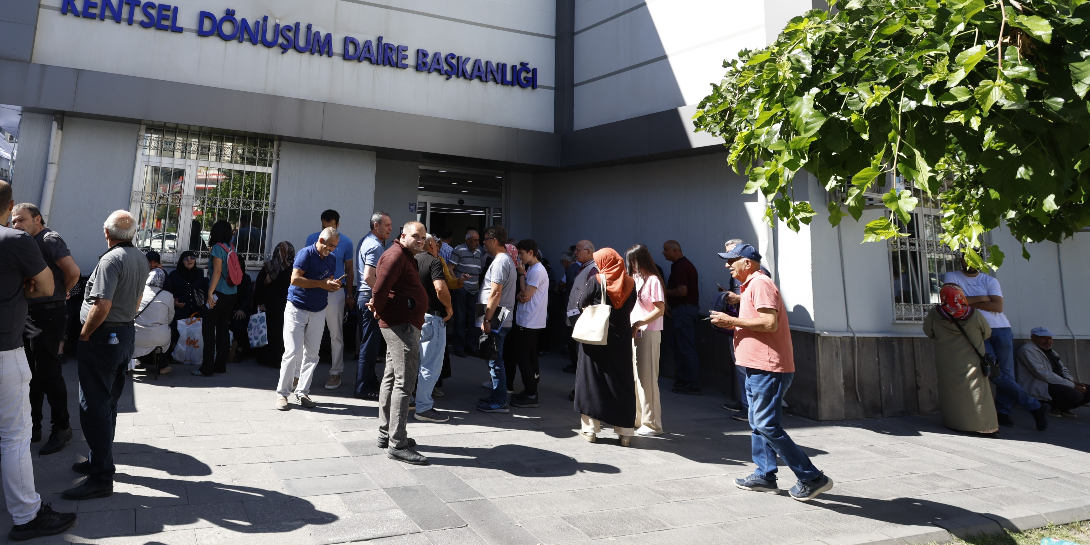 Büyükşehir’in Sahabiye dönüşümünde rekor uzlaşma: 3. etapta 800 hak sahibi ile görüşme