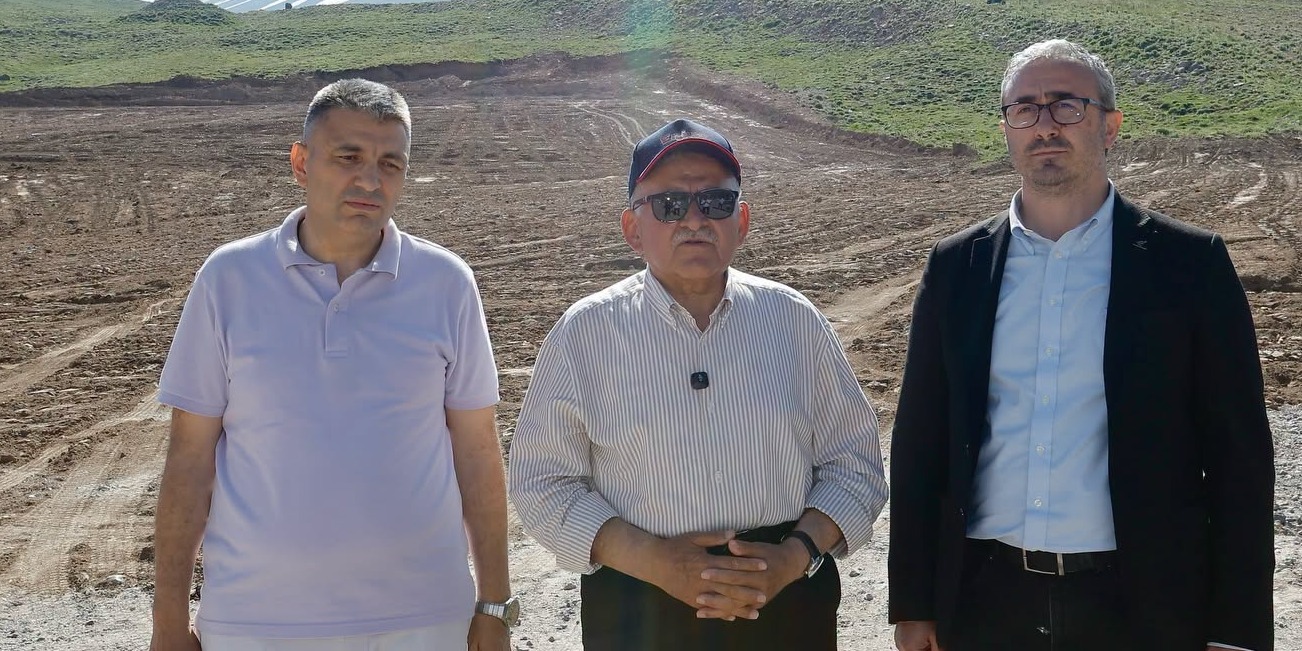 Başkan Büyükkılıç müjdeyi verdi: Erciyes'in Develi kapısına yürüyen bant
