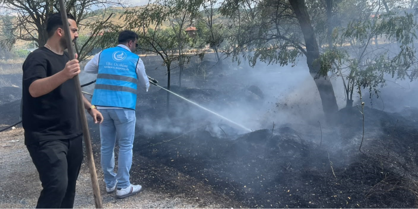 Ülkü Ocakları Kayseri İl Başkanlığı Eğribucak'taki yangında sahadaydı