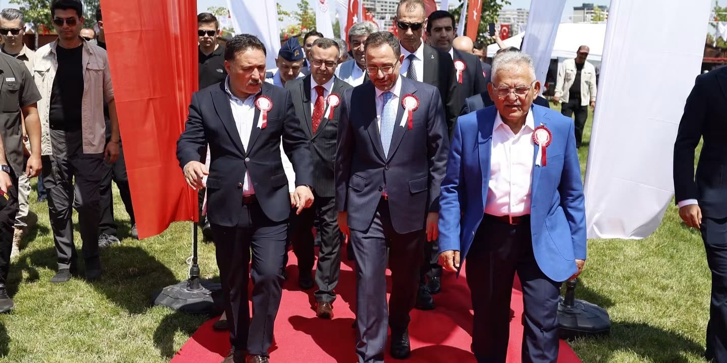Başkan Büyükkılıç: "İnsanımızı topluma kazandıran her çalışmanın yanındayız"