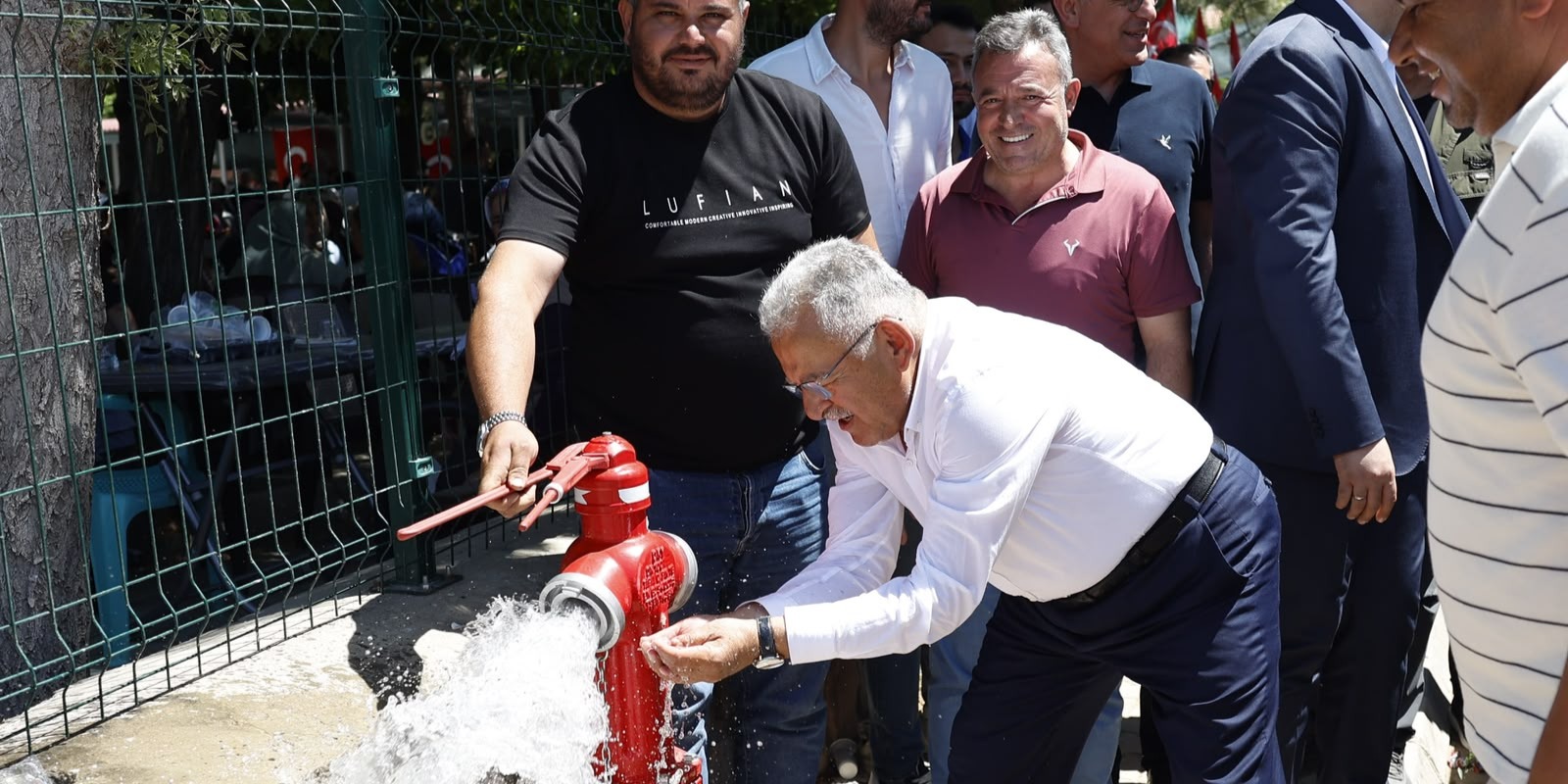 "Sizlere hizmet etmek bizim için ibadettir"