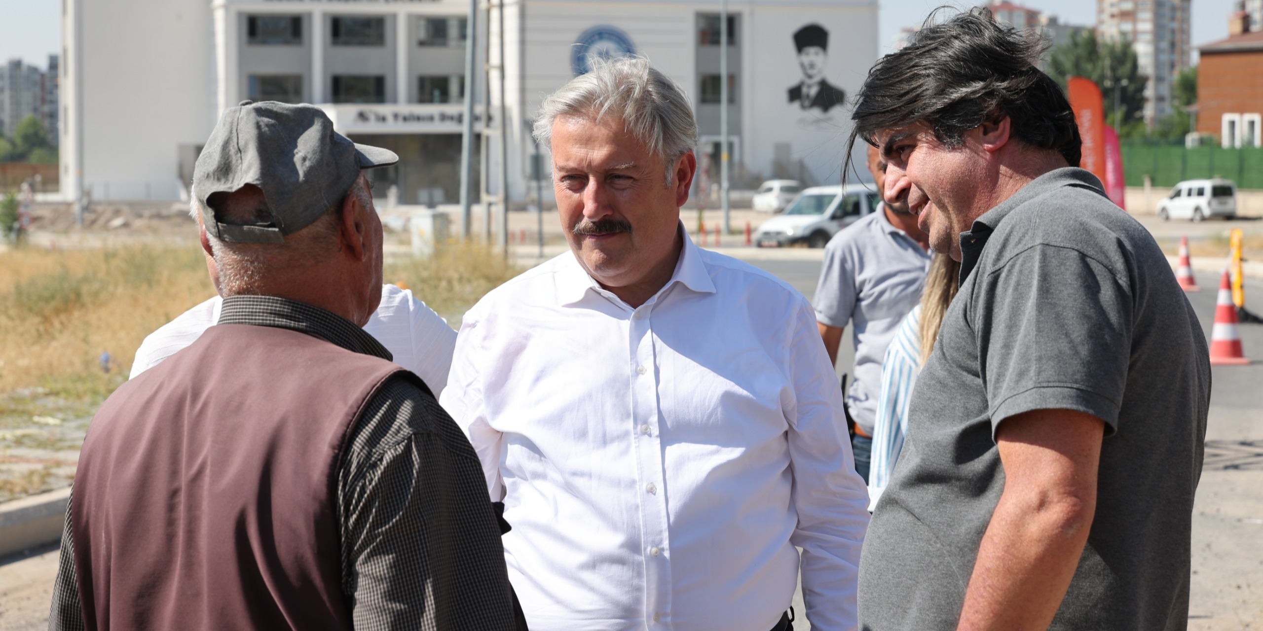Melikgazi, kentsel dönüşüm çalışmaları ile ilçenin çehresini güzelleştirmeye devam ediyor
