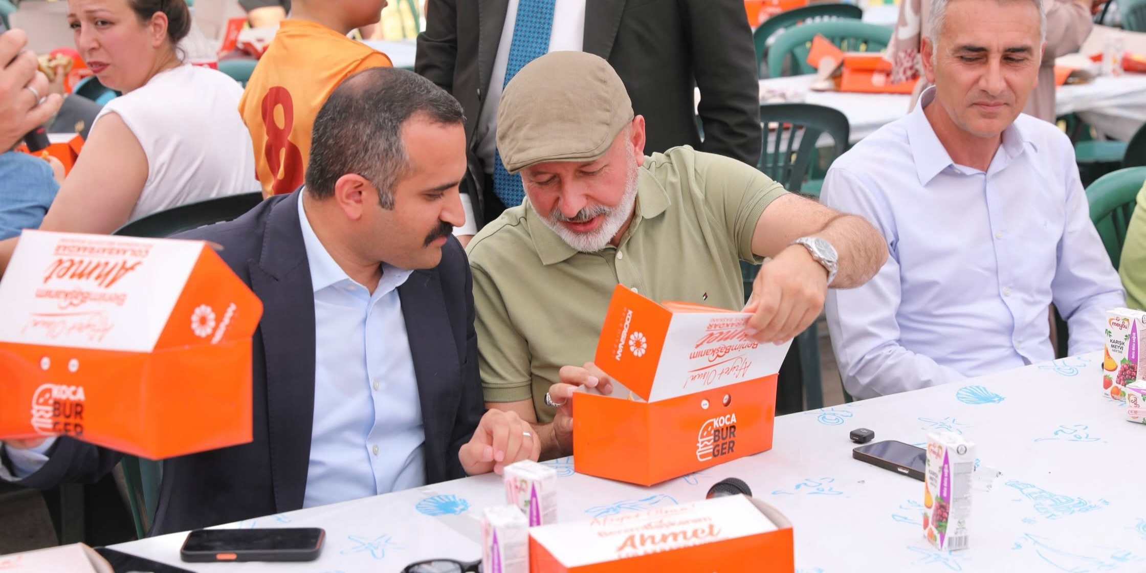 Başkan Çolakbayrakdar, ERVA Spor kulüplerindeki öğrenciler ve aileleriyle buluştu