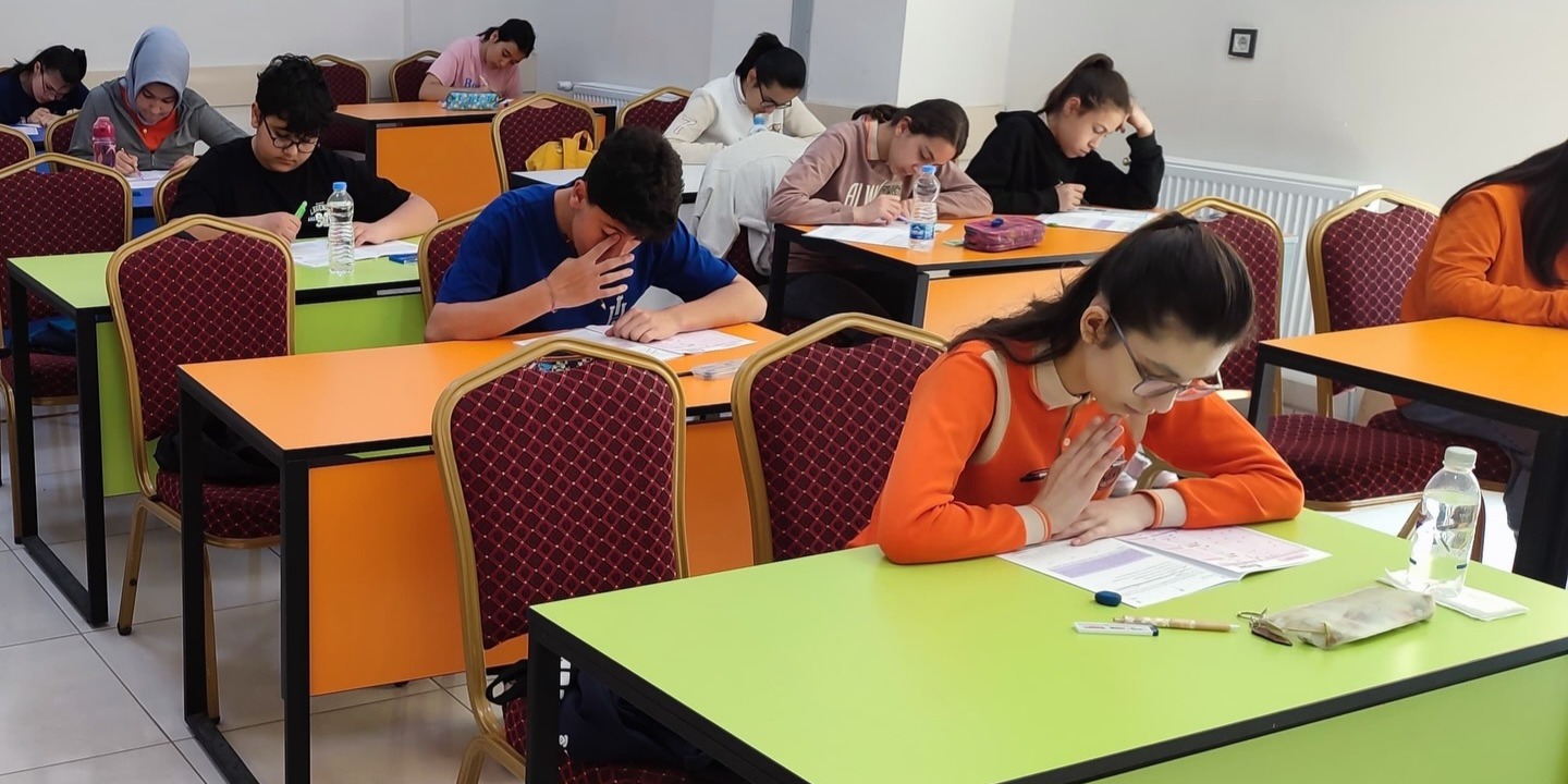 Genç KAYMEK’ten 2026 LGS ve YKS başarısı: Büyükşehir’in eğitim yatırımları meyvesini verdi