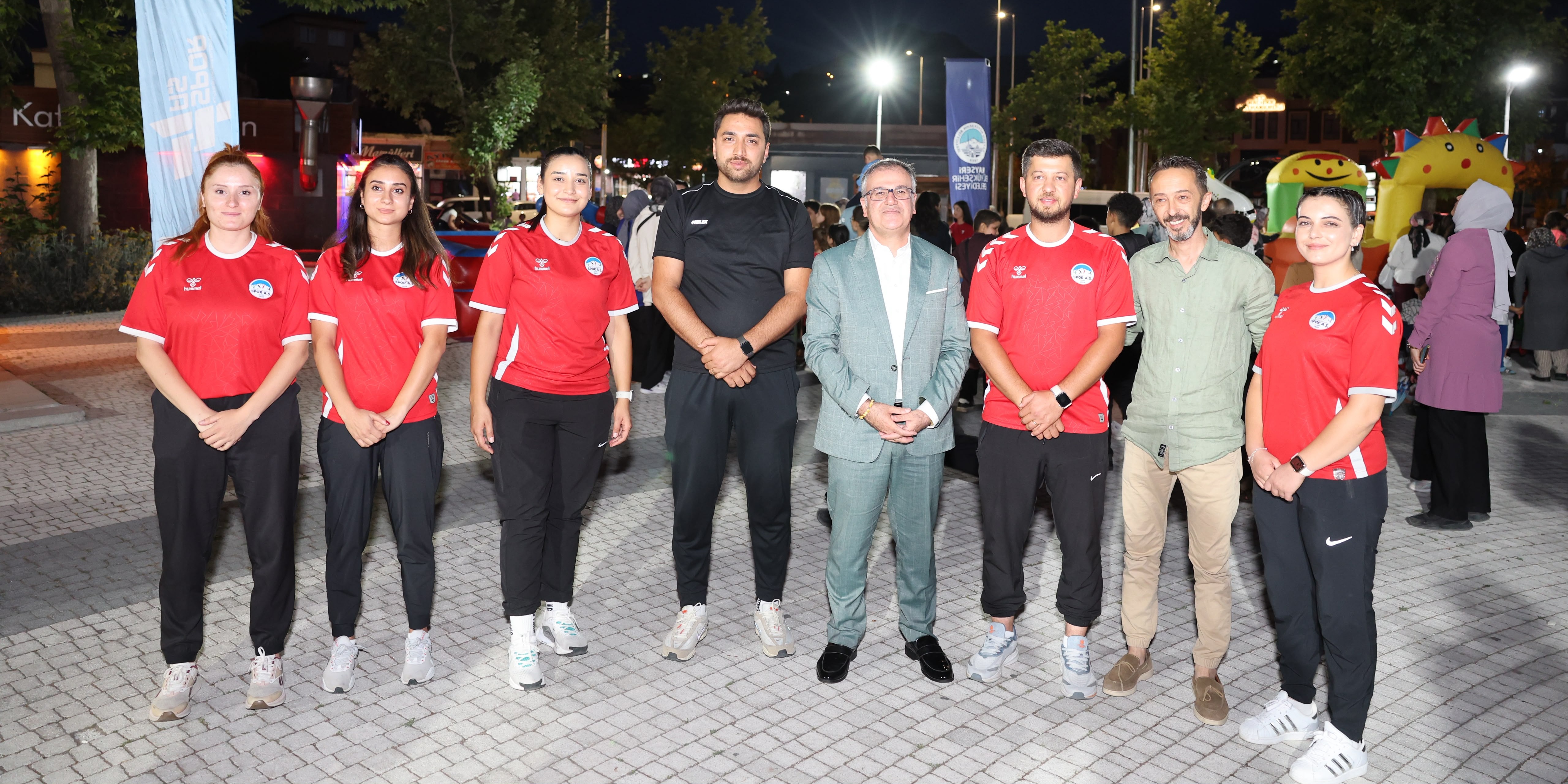 Başkan Özdoğan: "Her şey çocuklarımızın mutluluğu için "