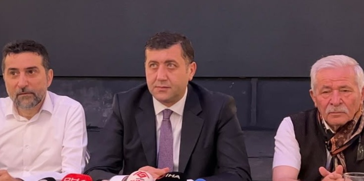MHP’li Baki Ersoy: Türk siyaseti daha önce bir siyasi partinin başına gelmemiş olayla karşı karşıya