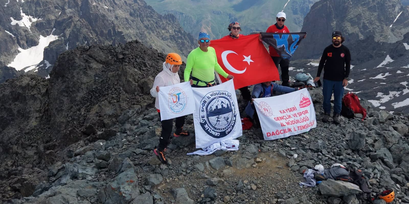 Kaçkar ve Verçenik zirvelerine 2026'nın ilk imzası Kayseri'den