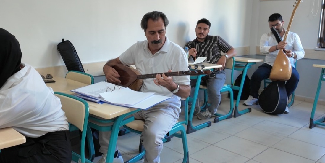 KAYMEK şiir atölyesi kursu’nda gelenekten geleceğe sazlı sözlü yolculuk