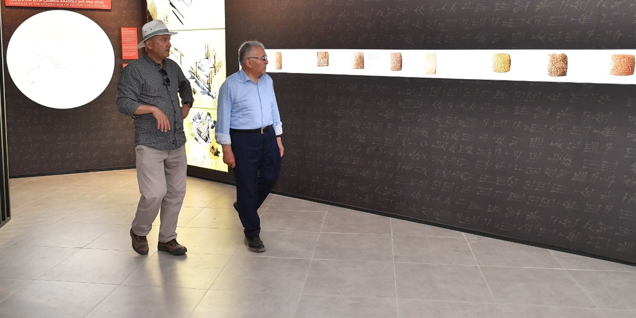 Başkan Büyükkılıç’ın destekleriyle Kültepe, Dünya arkeolojisinin ortak kazı alanı oldu