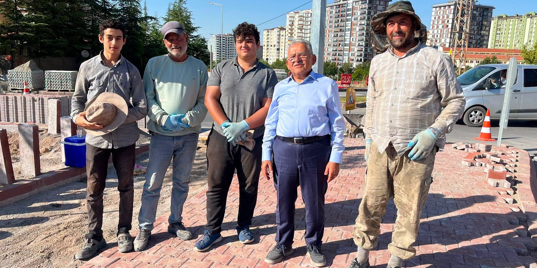 Başkan Büyükkılıç sahada: Kavşak ve altyapı çalışmalarını yerinde inceledi