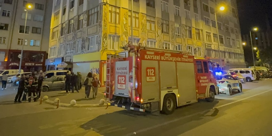 Apartmandaki yanık kokusu ihbarı ekipleri harekete geçirdi