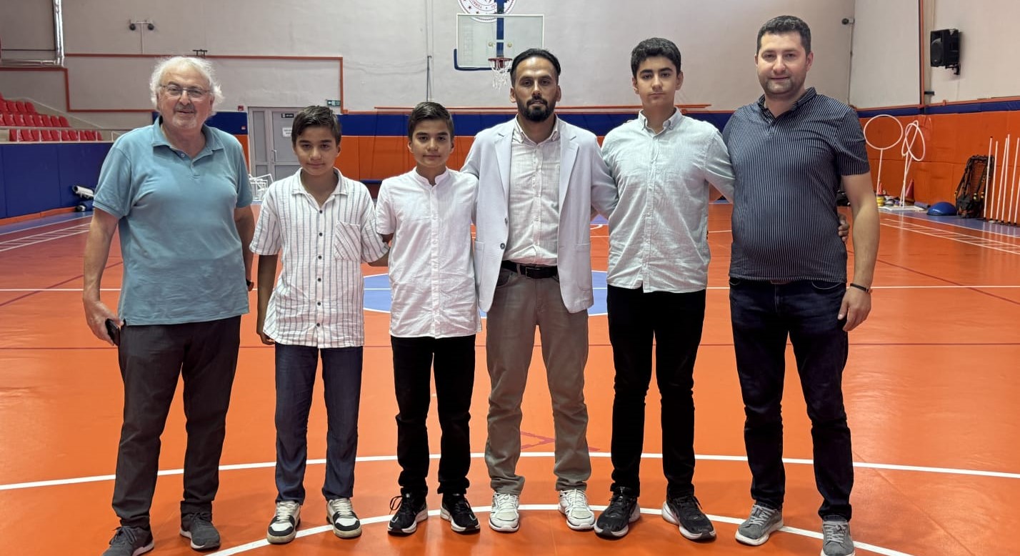 Kayseri’de basketbolcu 3 kardeş, Aliağa Petkimspor’a transfer oldu