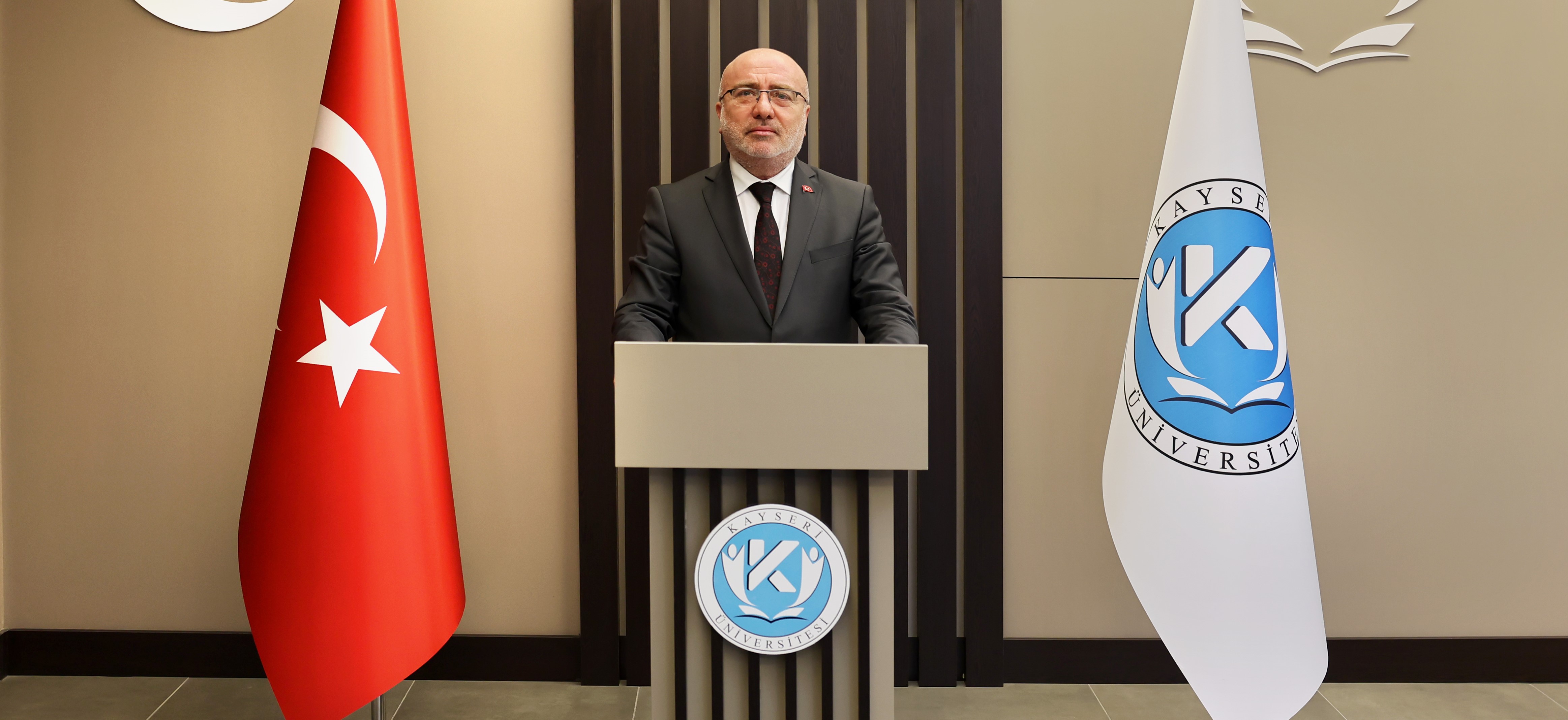 Kayü Rektörü Prof. Dr. Kurtuluş Karamustafa'dan "Mevlid Kandili" mesajı
