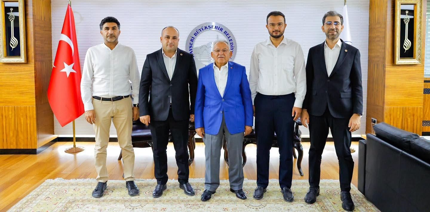 Başkan Büyükkılıç, Erciyes 38 FK yönetimini ağırladı