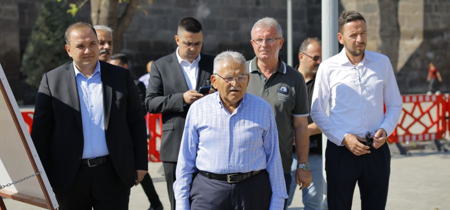 Başkan Büyükkılıç'tan Cumhuriyet Meydanı ve Yeraltı Çarşısı'ndaki yatırımlara yakın takip