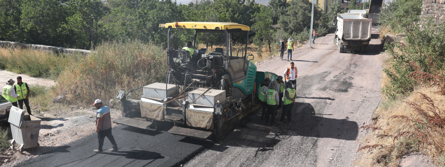 Hacılar’da yollara 1.450 tonluk asfalt dokunuşu