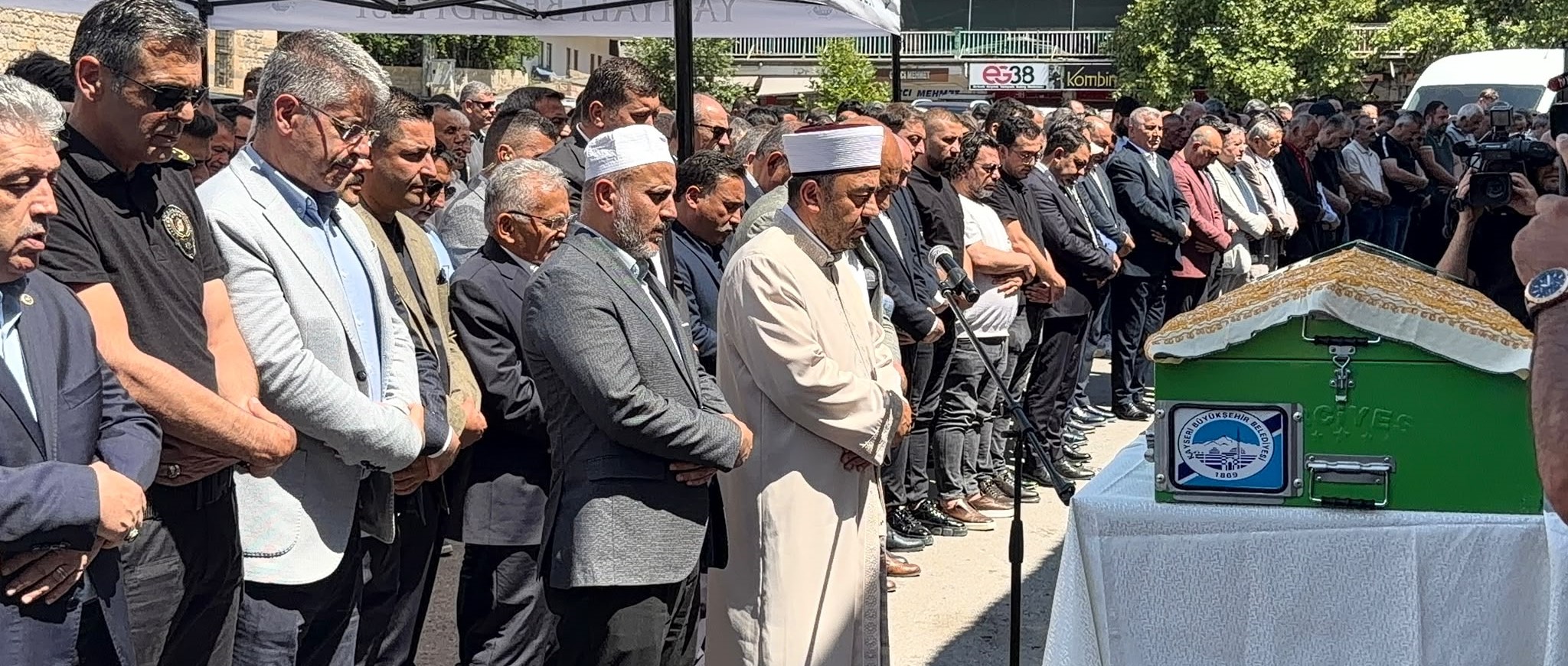 Yahyalı eski belediye başkanı Esat Keskinkılıç’ın eşi Hayriye Keskinkılıç, toprağa verildi