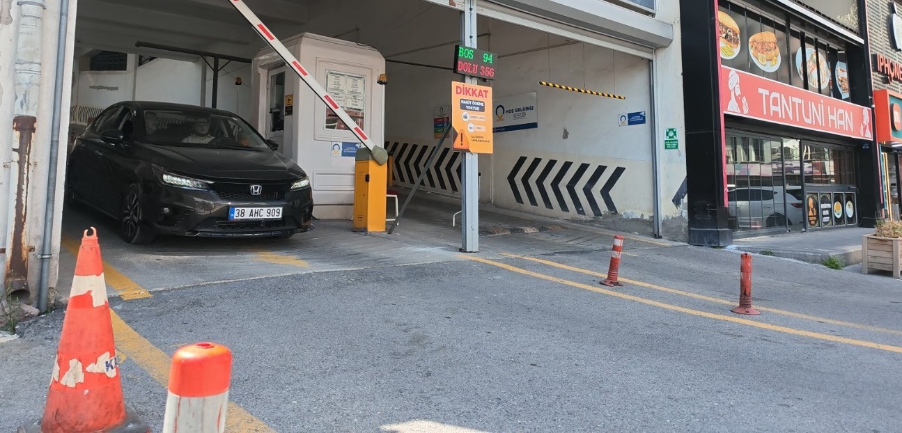 Büyükşehir’den teknoloji ve yerli AR-GE gücüyle akıllı otopark sistemi