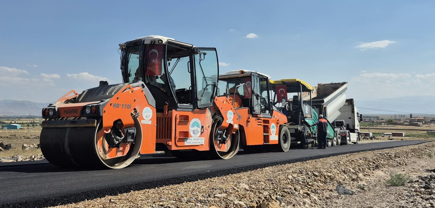 Büyükşehir’den Develi ilçesinde 8 kırsal mahallenin ulaşım konforunu arttıracak yatırımlar