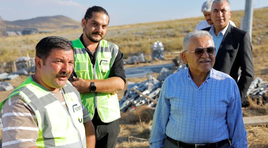 Başkan Büyükkılıç, Erciyes’te Dağ kızağı projesini inceledi: En uzun ve en büyük ray yerine oturdu