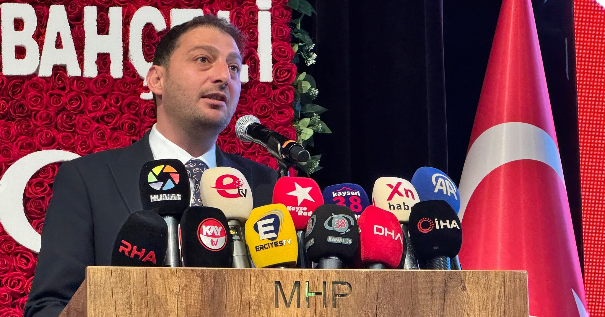 MHP İl Başkanı Enes Ertuğrul Kalın güven tazeledi