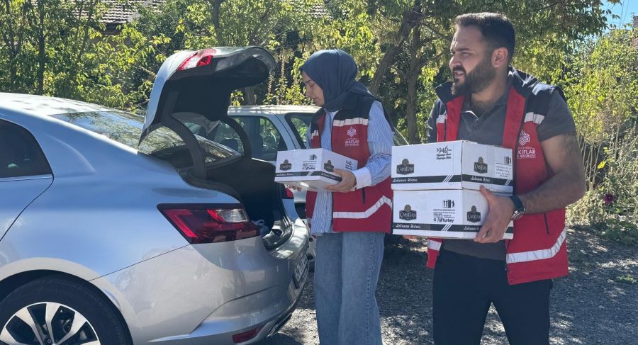 Asırlık vakıf mirasıyla acıları paylaşıyor, toplumsal dayanışmayı yaşatıyoruz