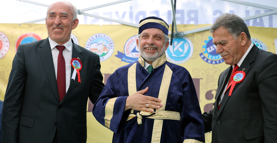 Başkan Yalçın'a Ahilik özel ödülü