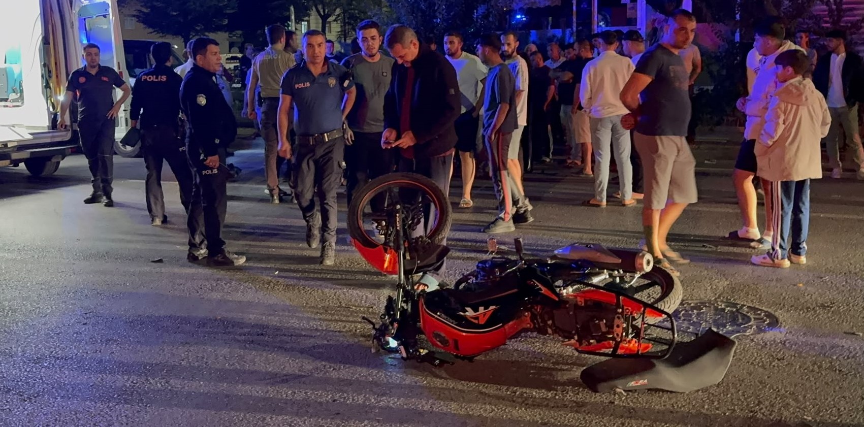 Otomobil ile motosiklet çarpıştı: 2 yaralı