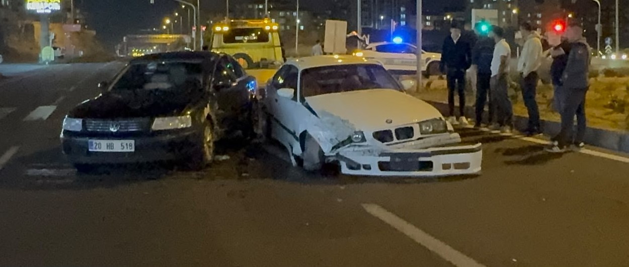 Kayseri’de iki otomobil çarpıştı: 1 yaralı
