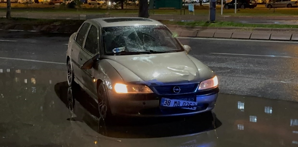 Otomobilin çarptığı 16 yaşındaki yaya yaralandı