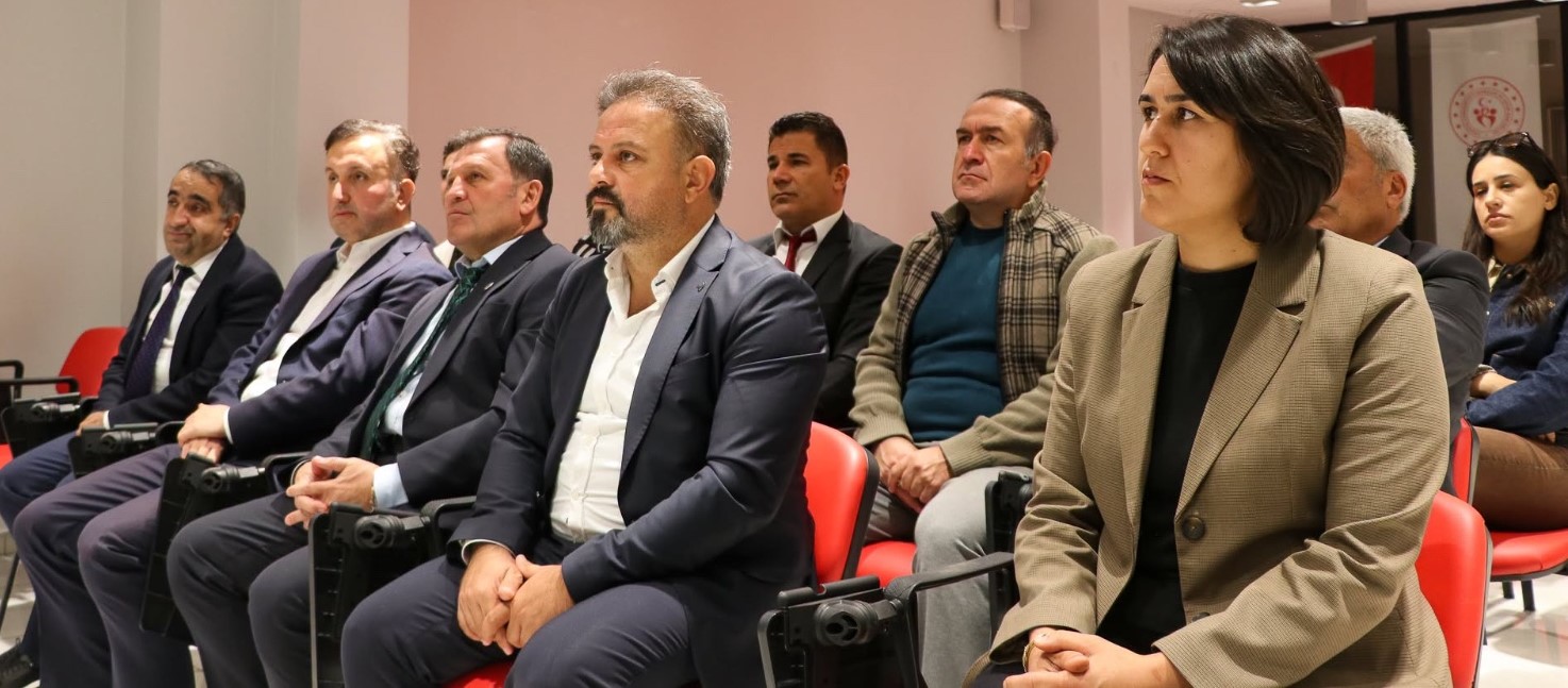 Okul sporlarında yeni sezon için iş birliği ve planlama toplantısı