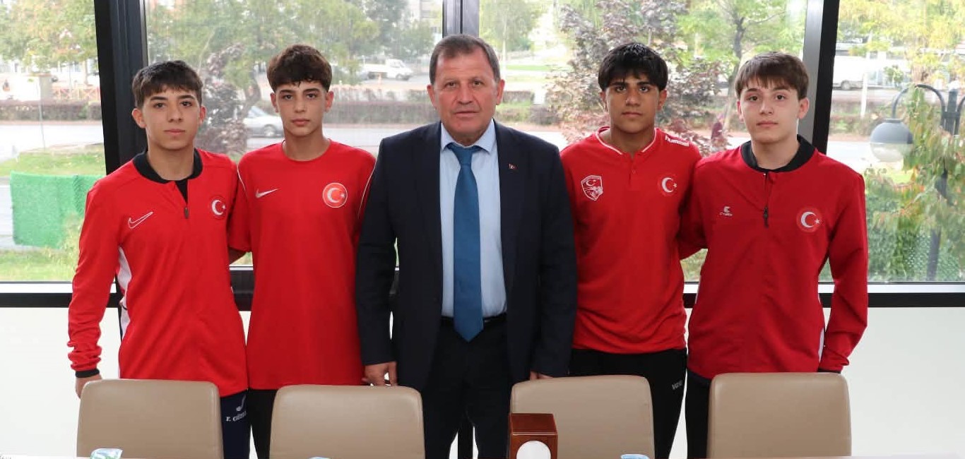 Kayserili güreşçilerin Balkan başarısı kutlandı