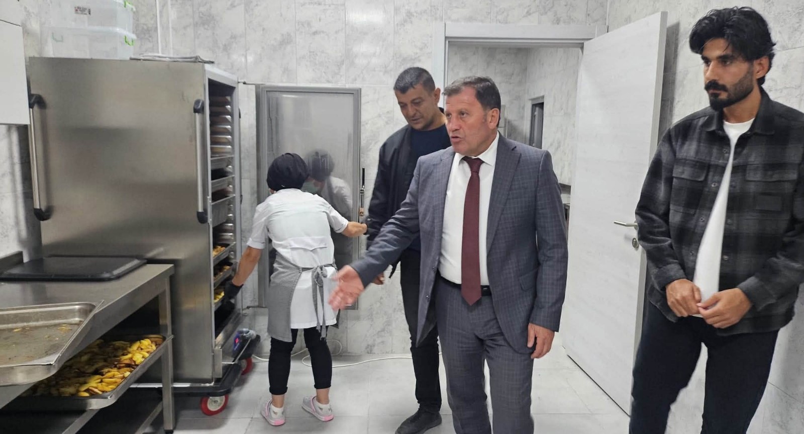 İl müdürü Kabakcı, öğrenci yurtlarının ortak kullanım alanlarını inceledi