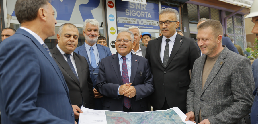 Başkan Büyükkılıç, Develi Cumhuriyet Caddesi’ndeki KASKİ altyapı çalışmalarını inceledi