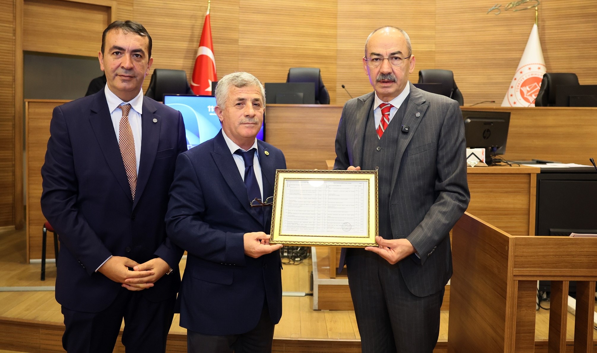 KTO başkanı Ömer Gülsoy törenle mazbatasını aldı