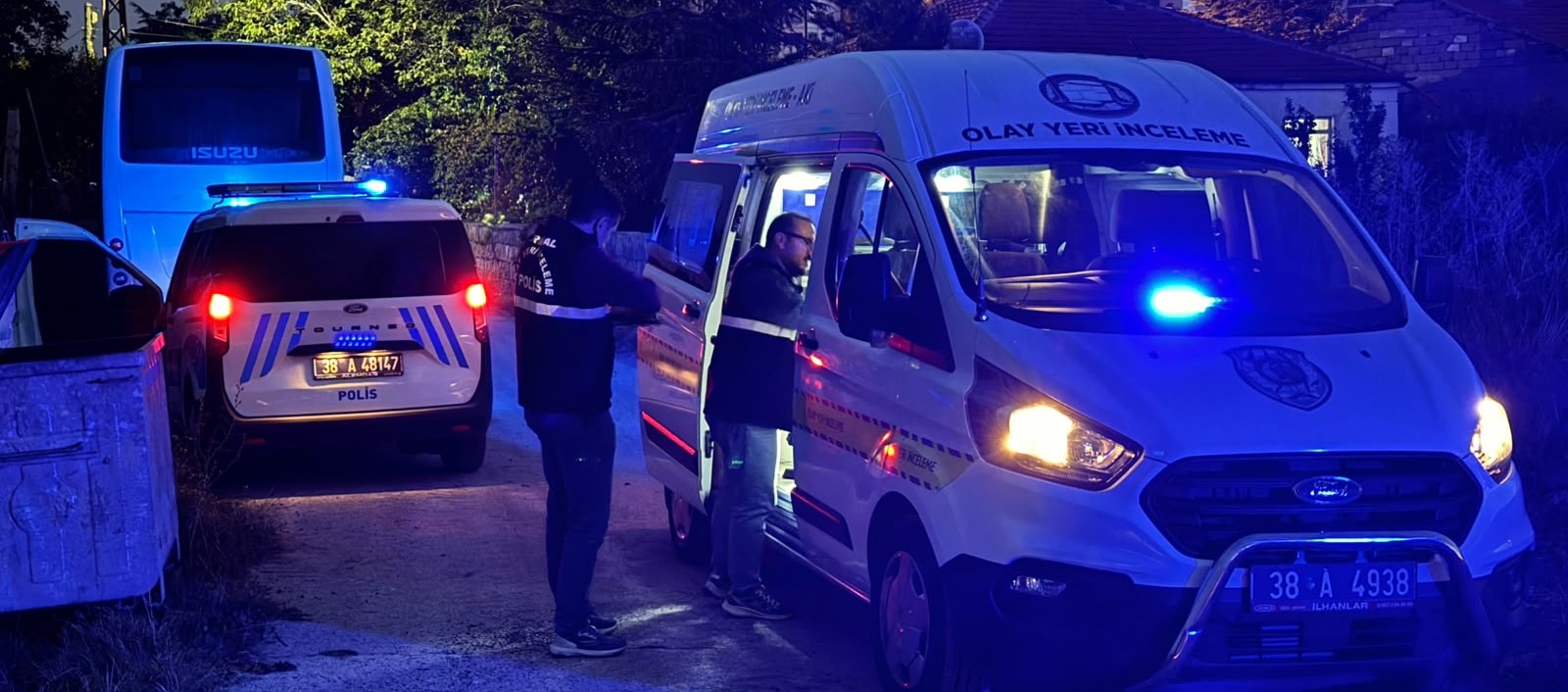 Erkek arkadaşının tabancayla vurduğu kadın yaralandı